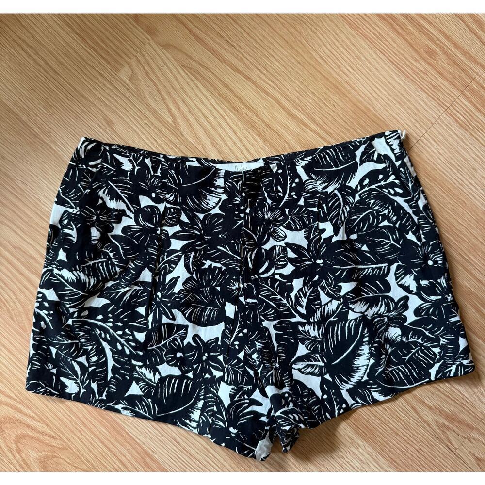 NORDSTROM Joie Shorts Size 6 $219 MSRP